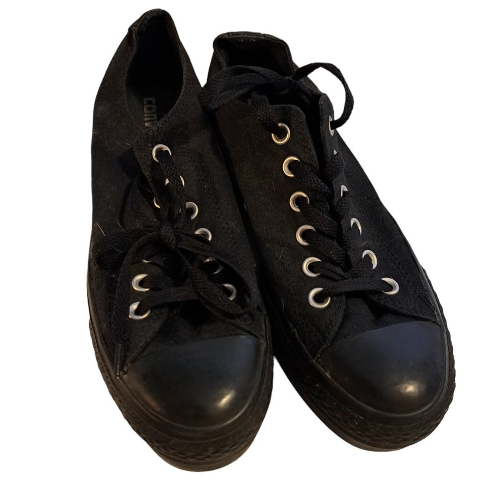 Black Platform Converse Low Tops size 8